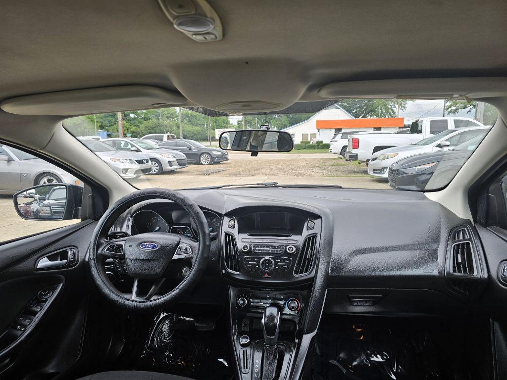 2017 Ford Focus Image 13