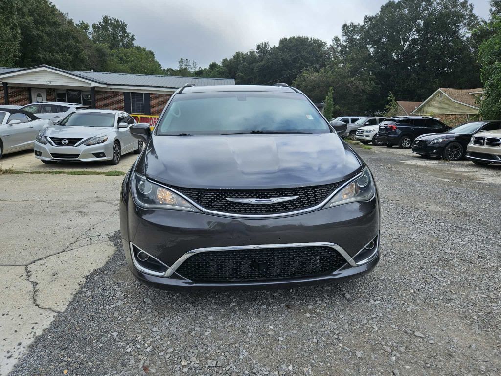 2017 Chrysler Pacifica Image 4