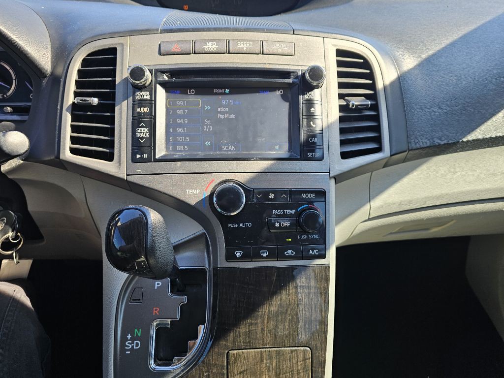 2013 Toyota Venza Image 17
