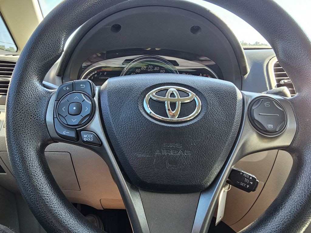 2013 Toyota Venza Image 18