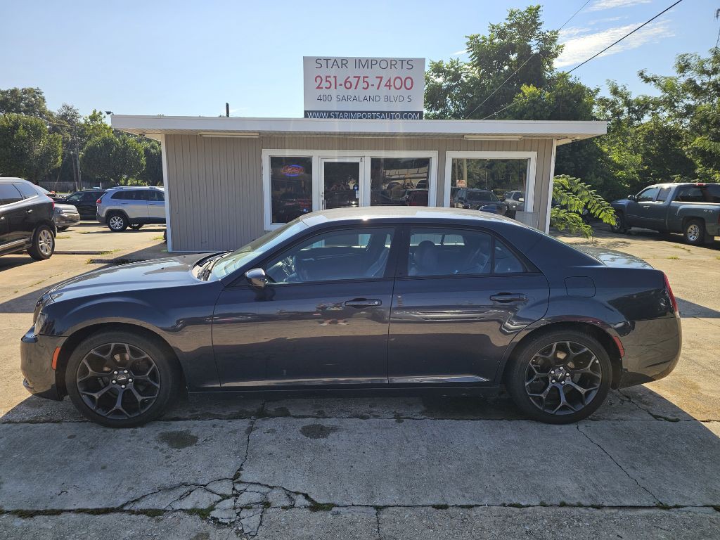 2019 Chrysler 300 Image 3