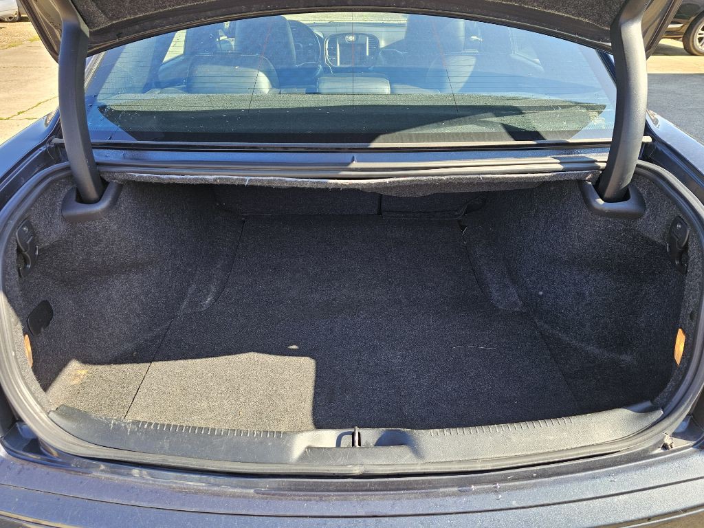 2019 Chrysler 300 Image 14