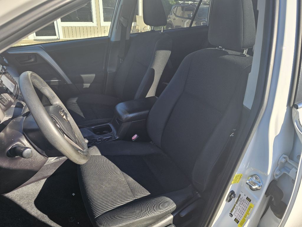 2018 Toyota Rav4 Image 10