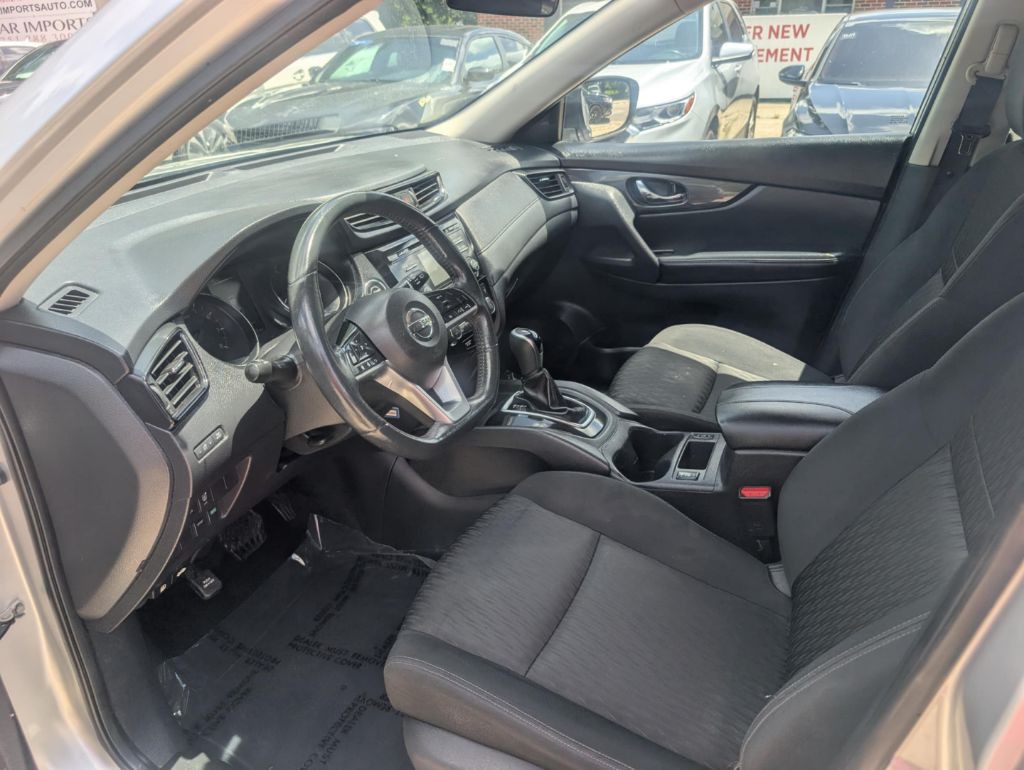 2017 Nissan Rogue Image 8