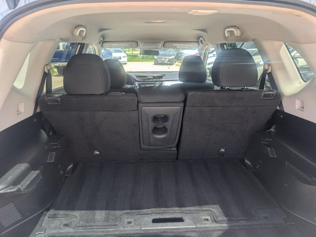 2017 Nissan Rogue Image 10
