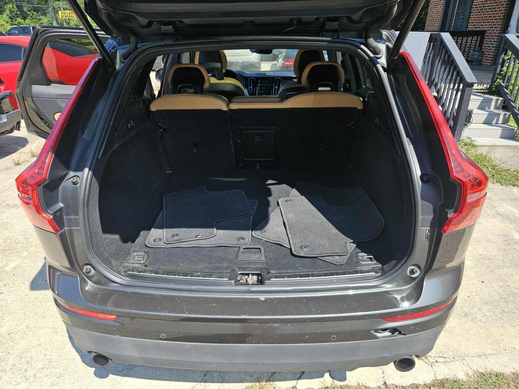 2018 Volvo XC60 Image 20