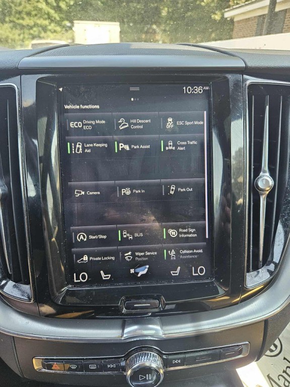 2018 Volvo XC60 Image 4