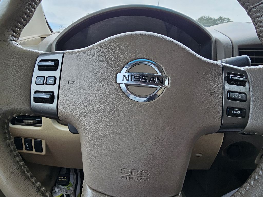 2012 Nissan Titan Image 12