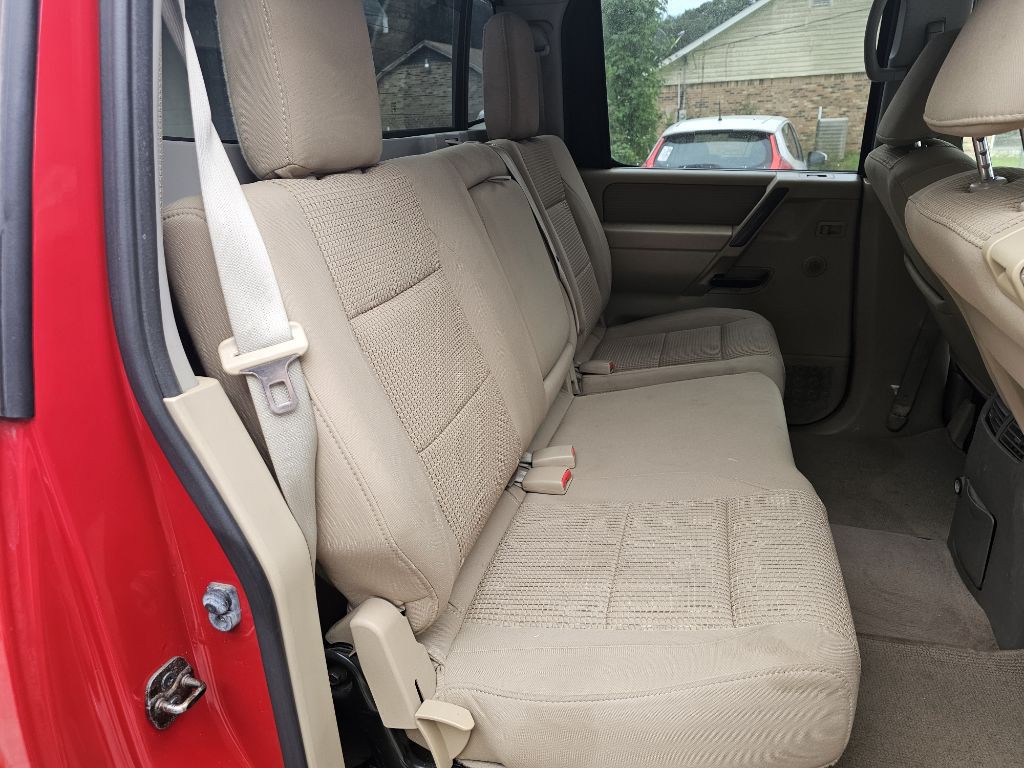 2012 Nissan Titan Image 13