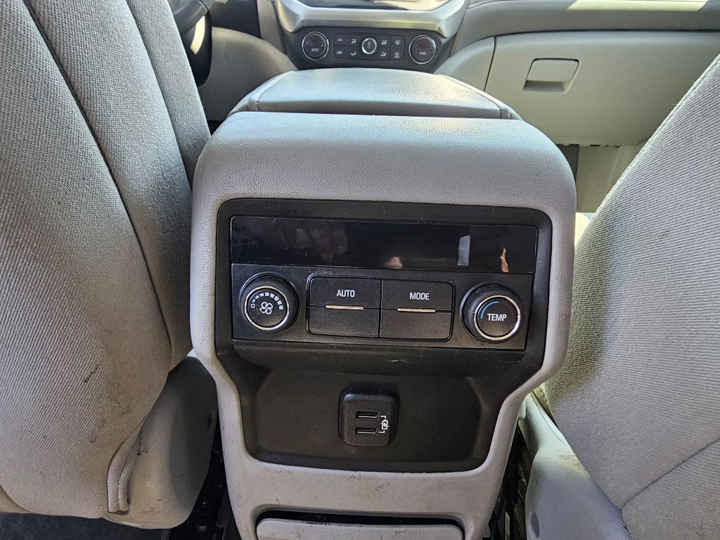 2018 GMC Acadia Image 11
