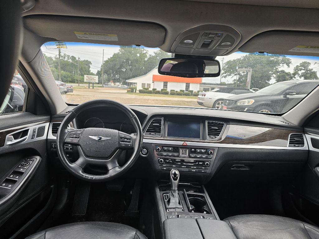 2017 Genesis G80 Image 12