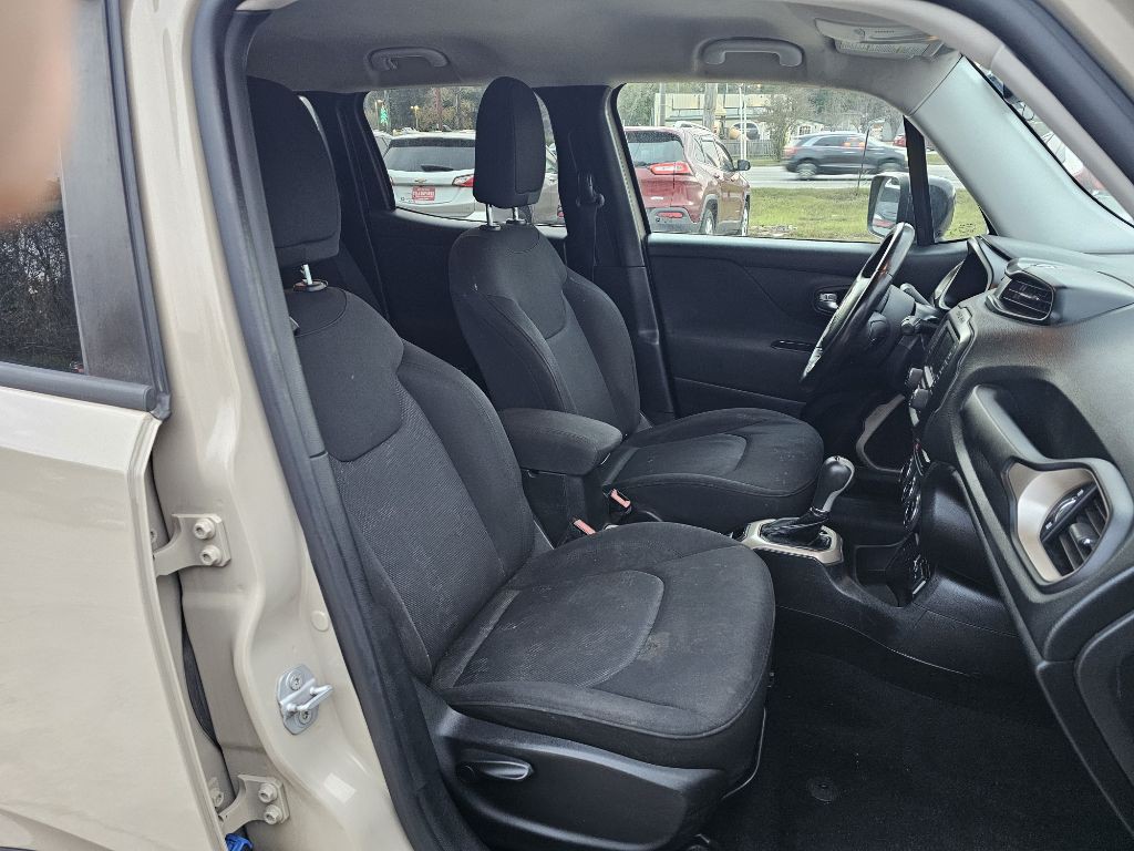 2015 Jeep Renegade Image 8