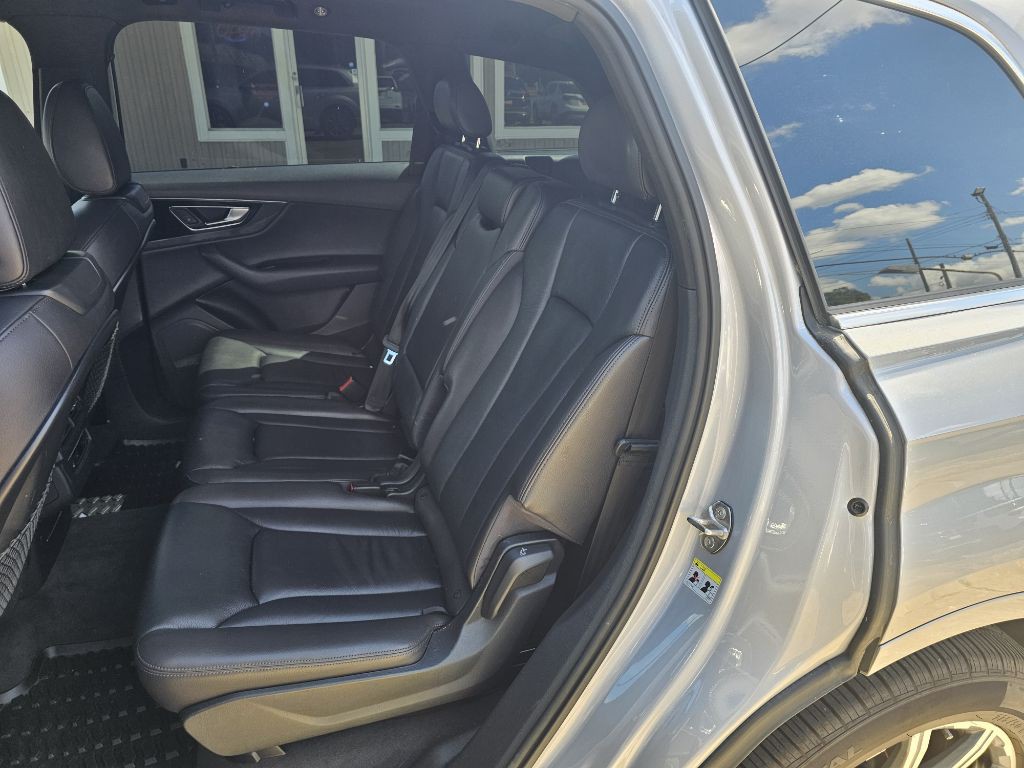 2017 Audi Q7 Image 8