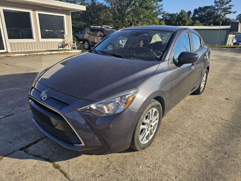 2017 Toyota Yaris Image 4