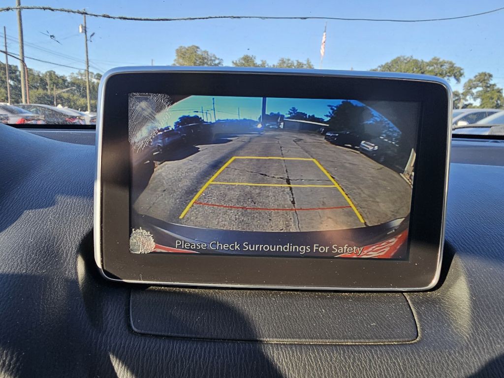 2017 Toyota Yaris Image 17