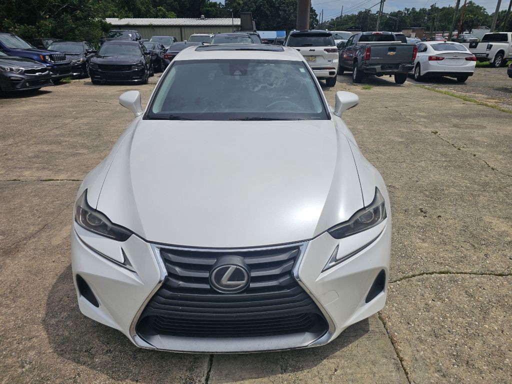 2017 Lexus IS Image 3