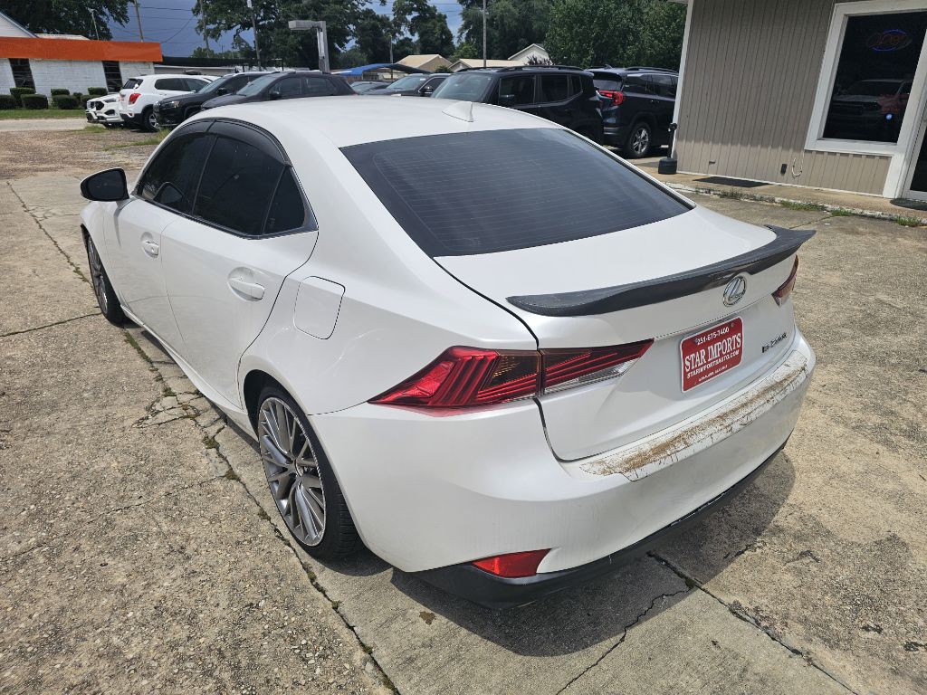 2017 Lexus IS Image 26