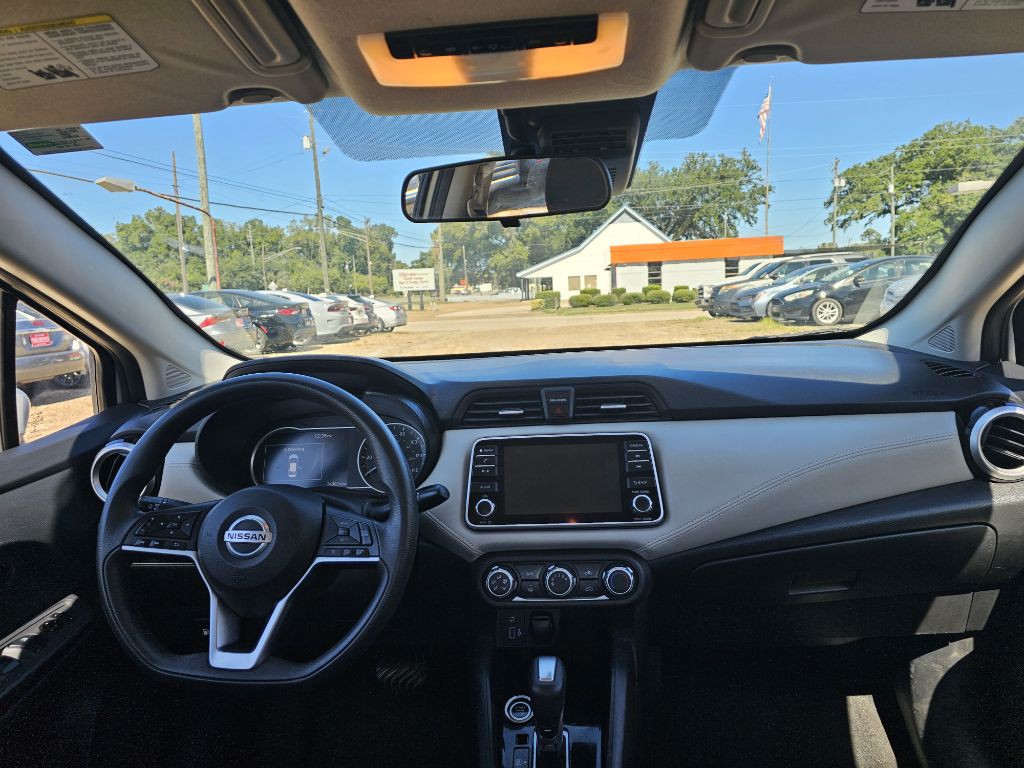 2020 Nissan Versa Image 12