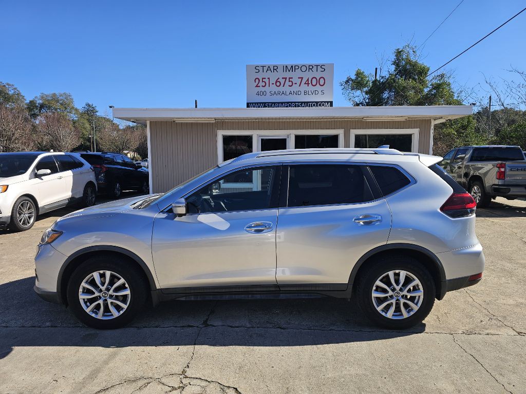2018 Nissan Rogue Image 1