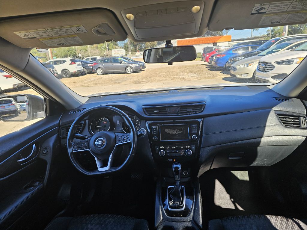 2018 Nissan Rogue Image 15