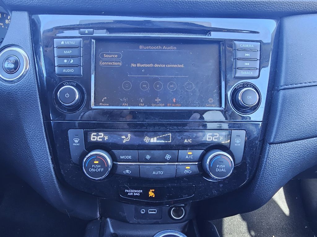 2018 Nissan Rogue Image 16