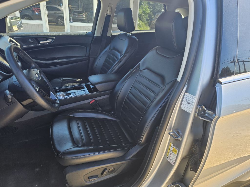 2020 Ford Edge Image 21