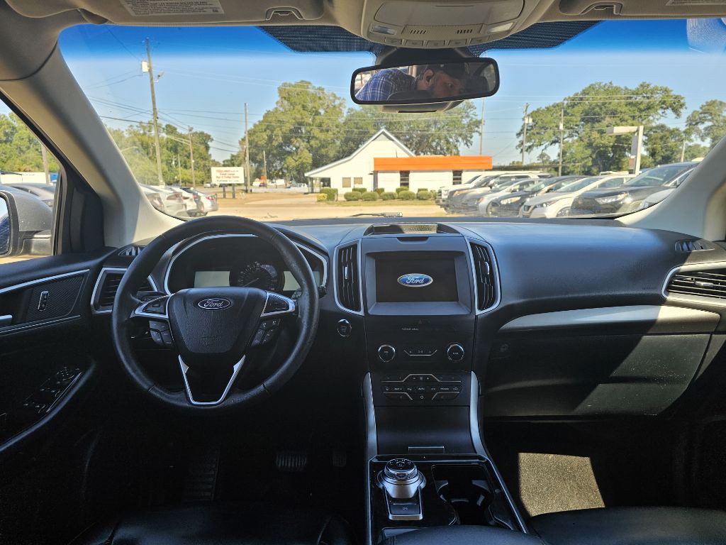 2020 Ford Edge Image 23