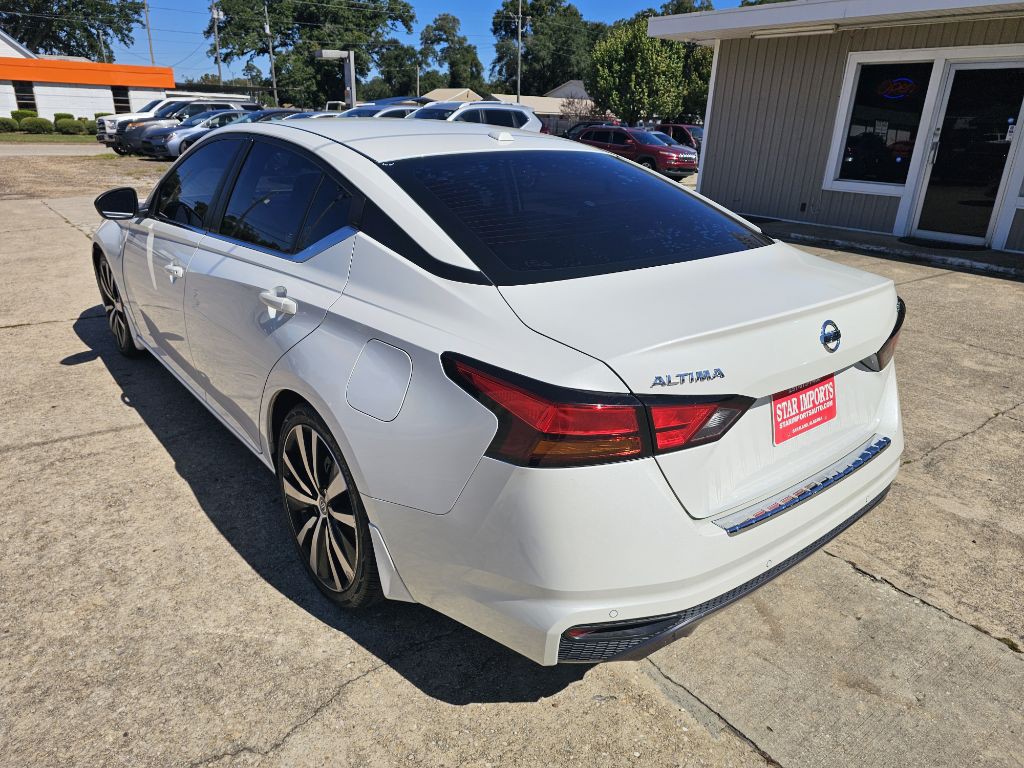 2022 Nissan Altima Image 8