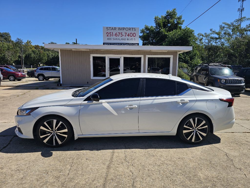 2022 Nissan Altima Image 1