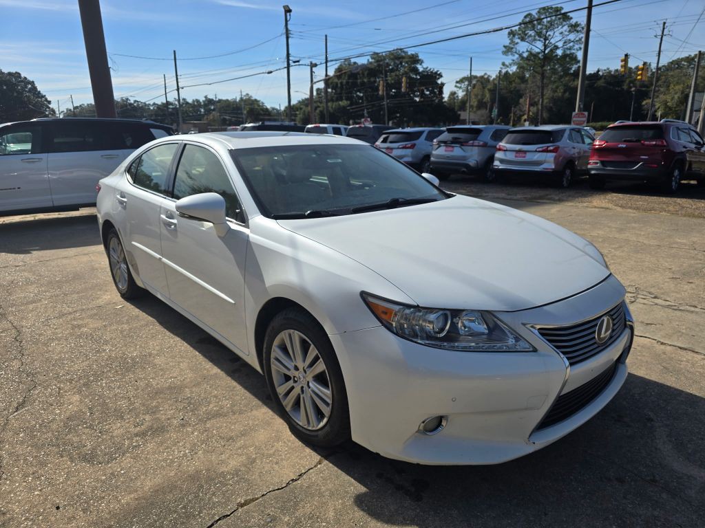 2015 Lexus ES Image 2