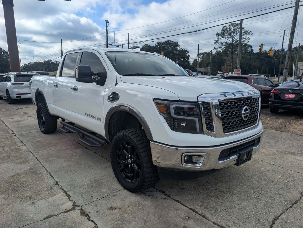 2017 Nissan Titan Image 4