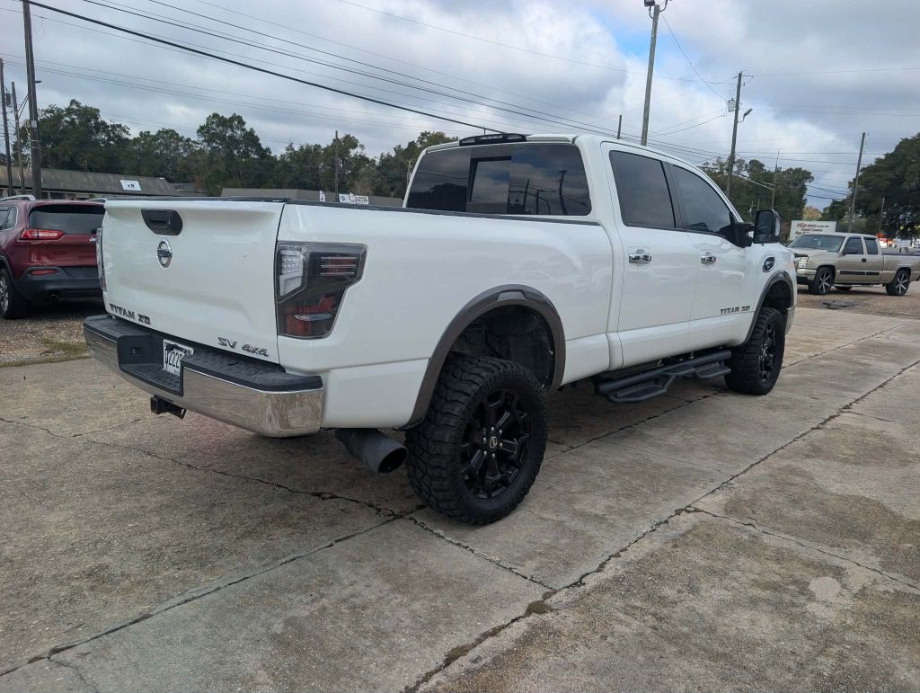 2017 Nissan Titan Image 6