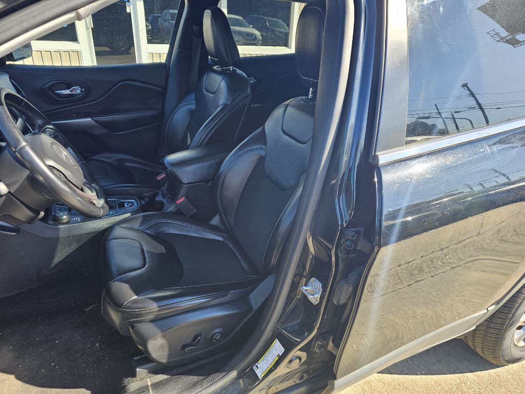 2019 Jeep Cherokee Image 9