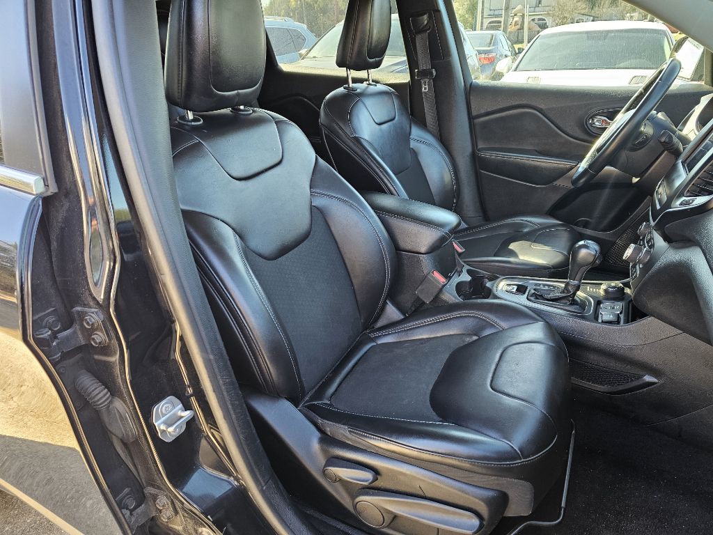 2019 Jeep Cherokee Image 13