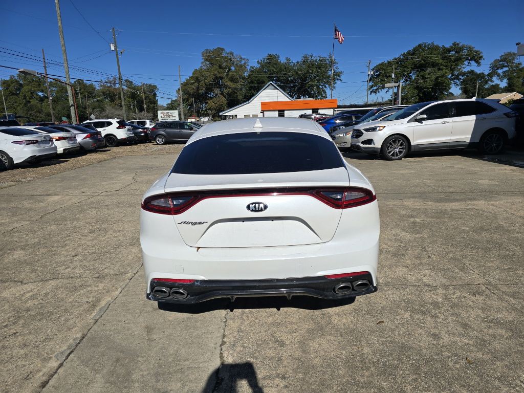 2018 Kia Stinger Image 2