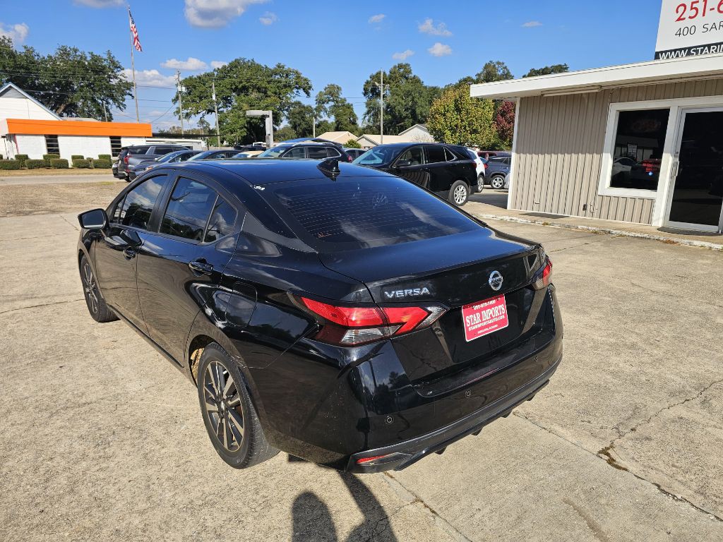 2021 Nissan Versa Image 7