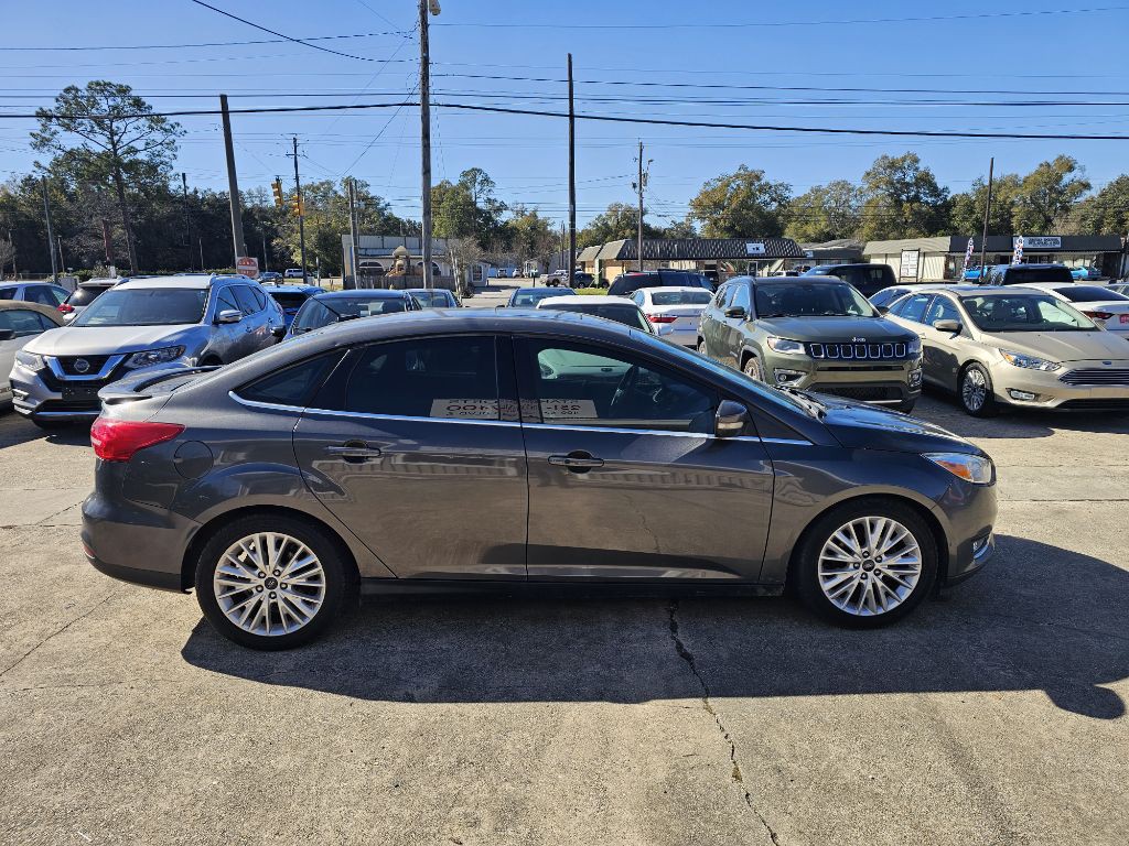 2018 Ford Focus Image 5