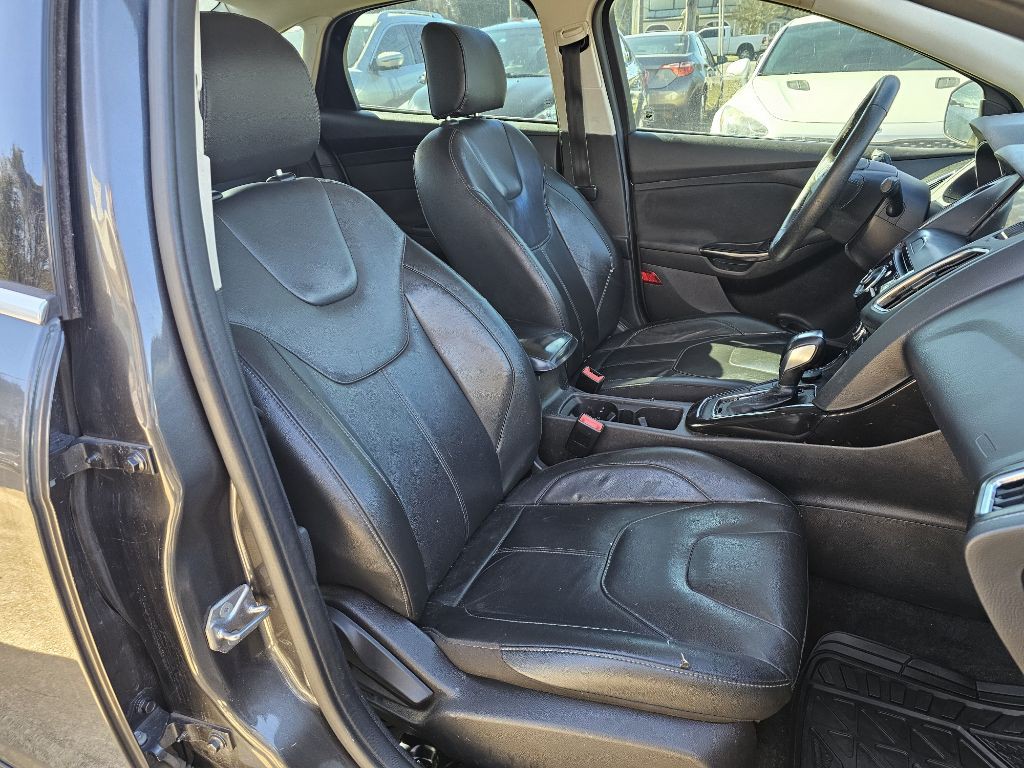 2018 Ford Focus Image 15
