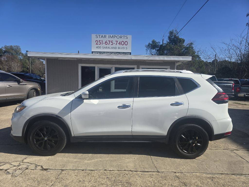 2020 Nissan Rogue Image 1