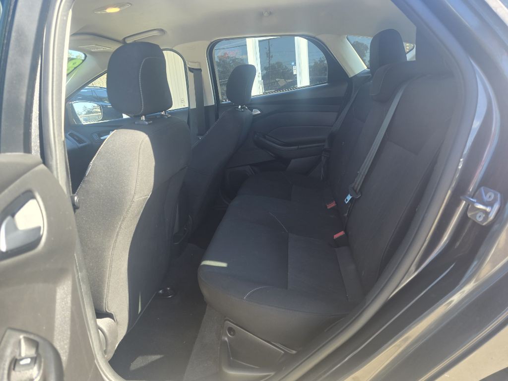 2018 Ford Focus Image 9