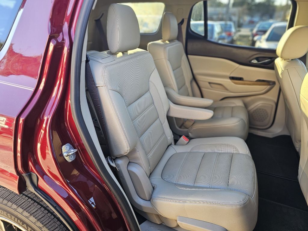 2018 GMC Acadia Image 16