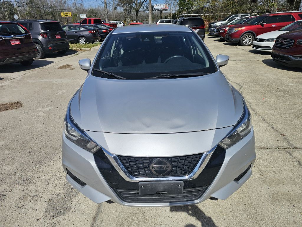 2020 Nissan Versa Image 2