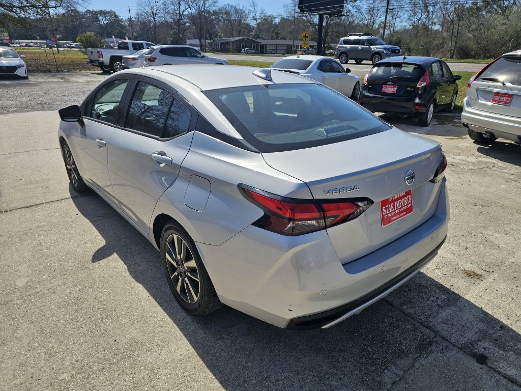 2020 Nissan Versa Image 4