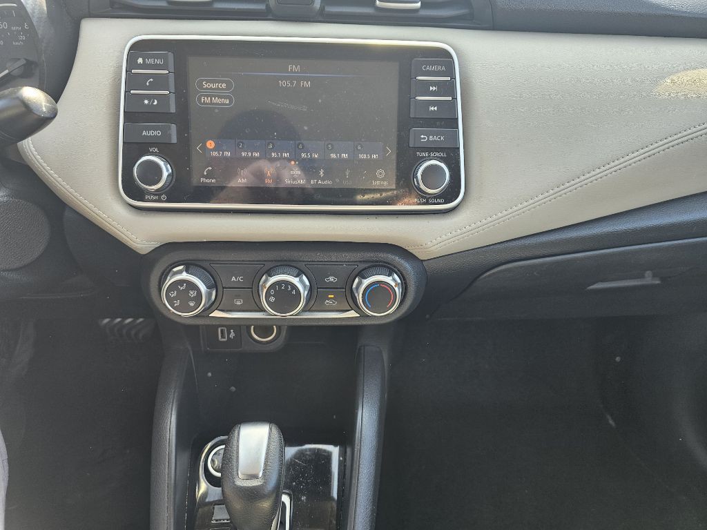 2020 Nissan Versa Image 17