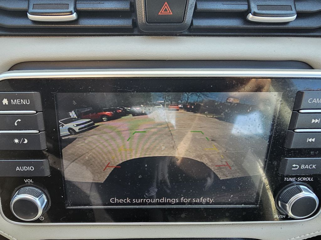 2020 Nissan Versa Image 18