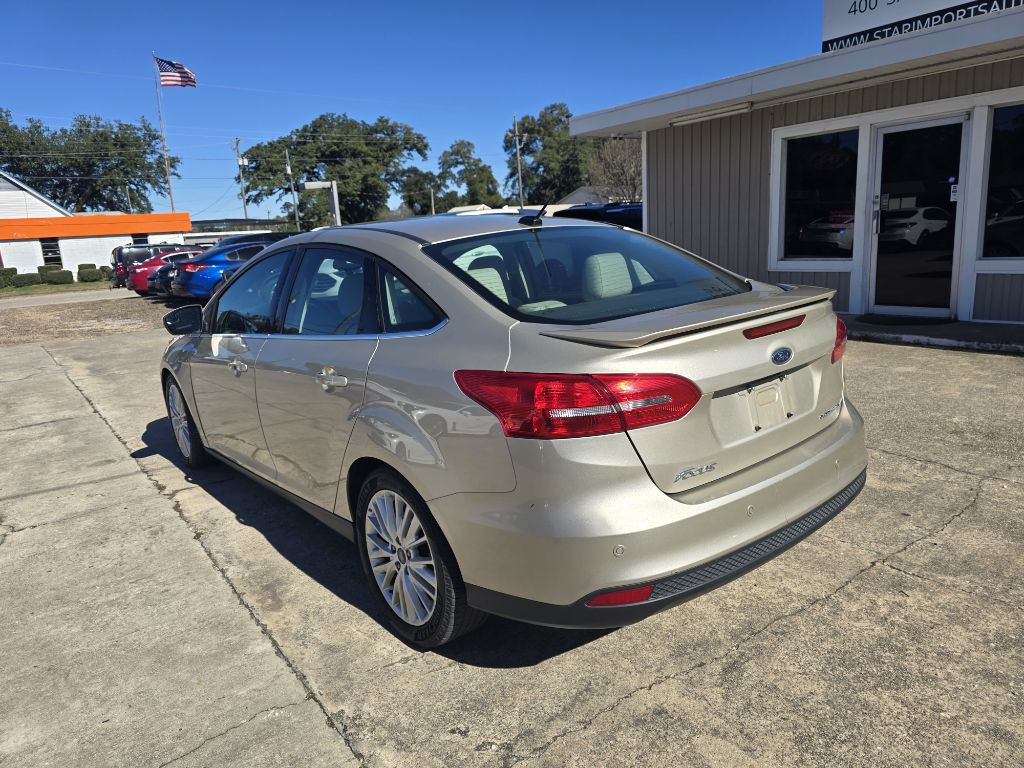 2018 Ford Focus Image 2