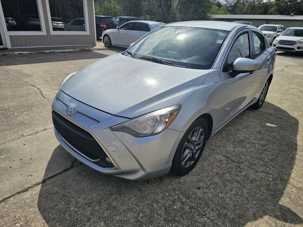 2019 Toyota Yaris Image 1