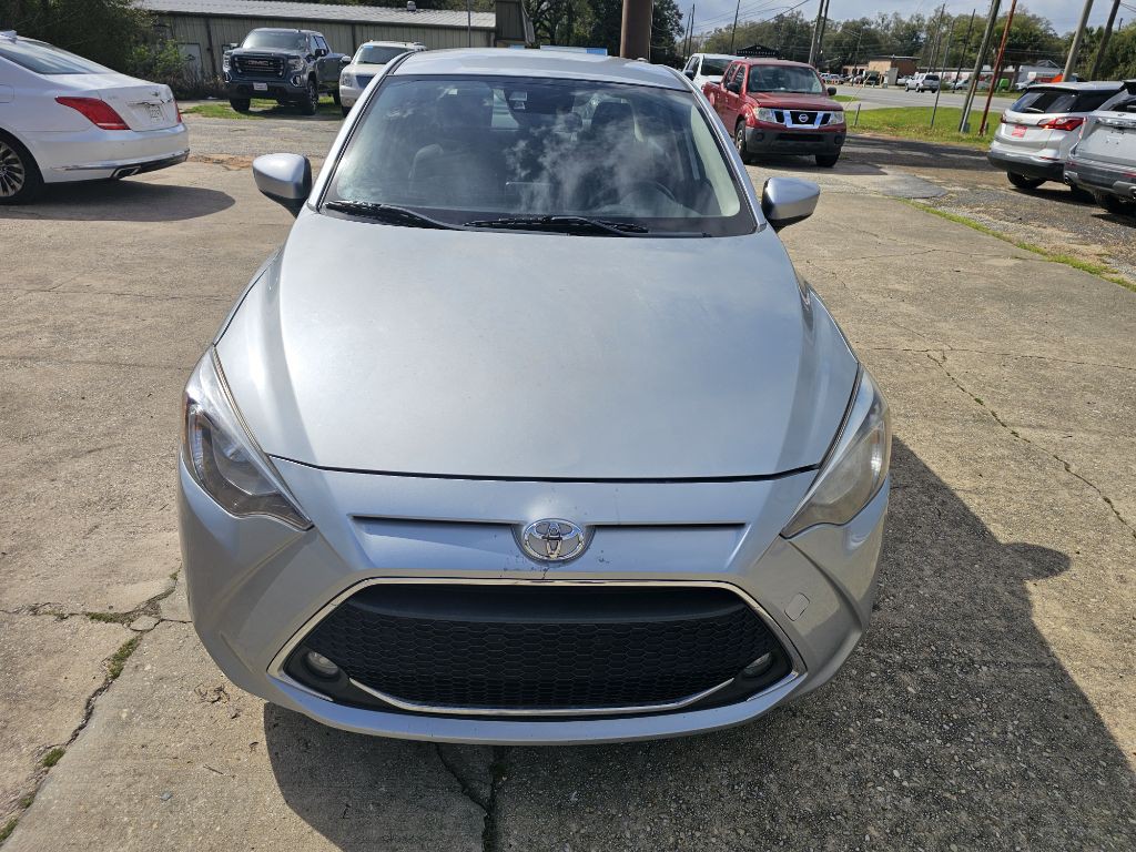 2019 Toyota Yaris Image 3