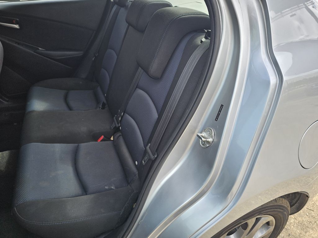 2019 Toyota Yaris Image 10