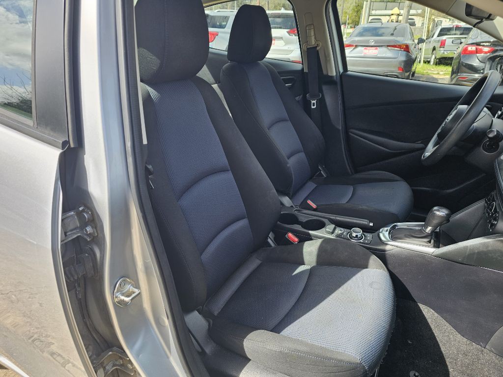 2019 Toyota Yaris Image 11